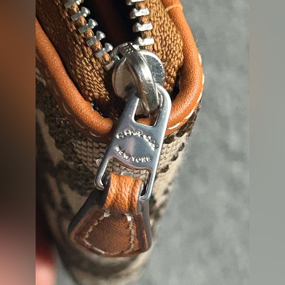 Coach Crystal wallet, Small Zip Around Card Case - Picture 9 of 10